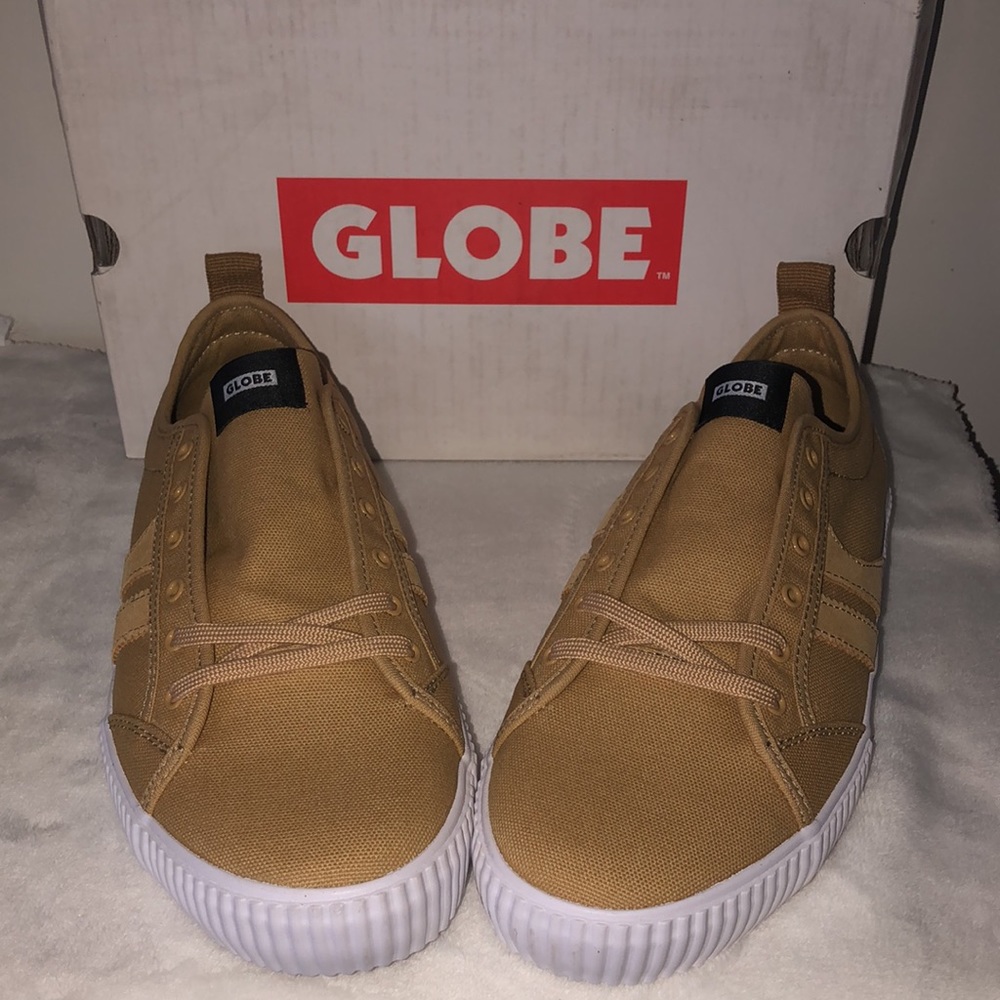 Globe shoes - Picture 1 of 8